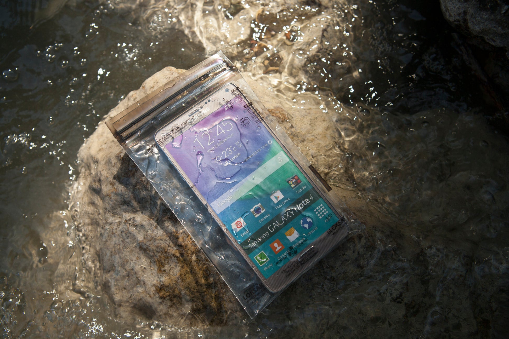 aLOKSAK Phone Sized Storage Bag Waterproof Outdoor Use | LOKSAK